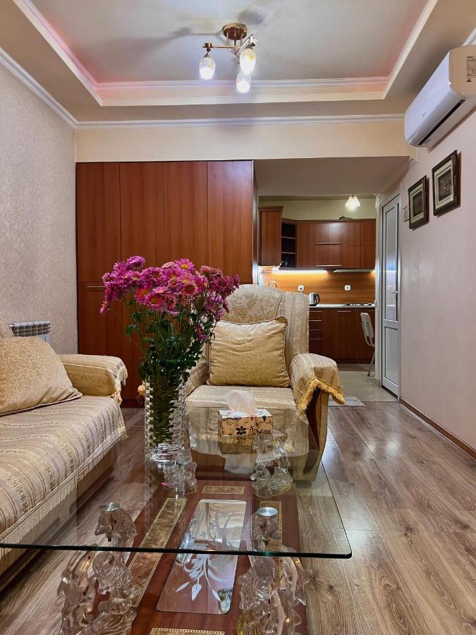 Apartment In The Centre Of Yerevan For Rent Bagian luar foto