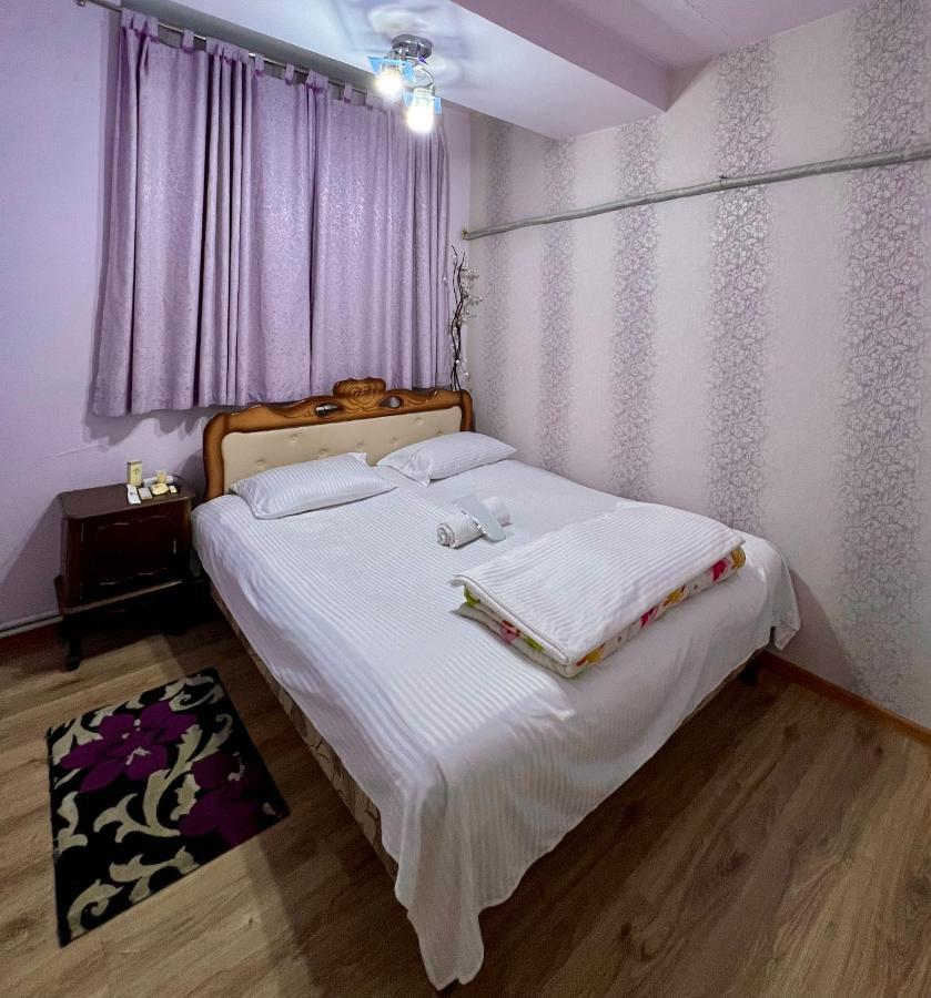 Apartment In The Centre Of Yerevan For Rent Bagian luar foto